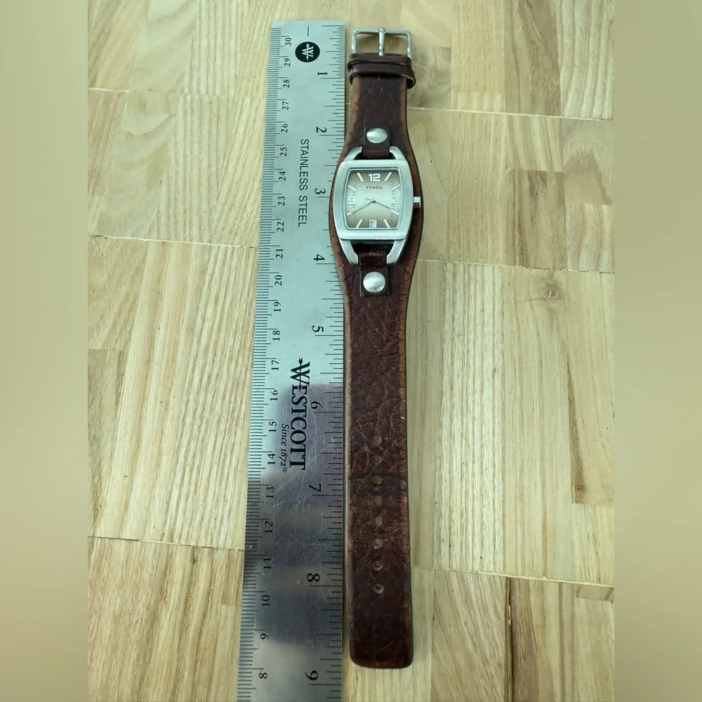 Fossil ladies retro brown barrel shaped brown leather watch NEW BATTERY